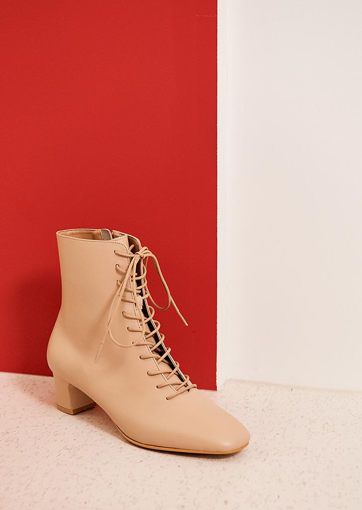 002 lace up boots (beige)
